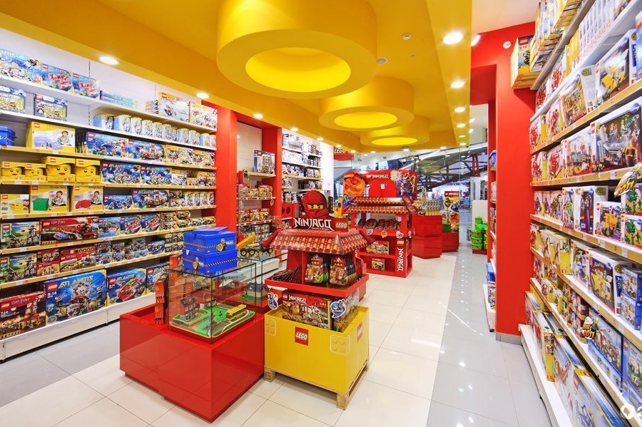 Магазин LEGO