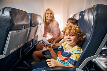 Чем занять детей в самолете