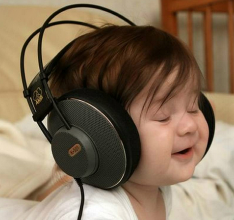 Музыкальный слух  или какими игрушками можно случайно «на ухо наступить»