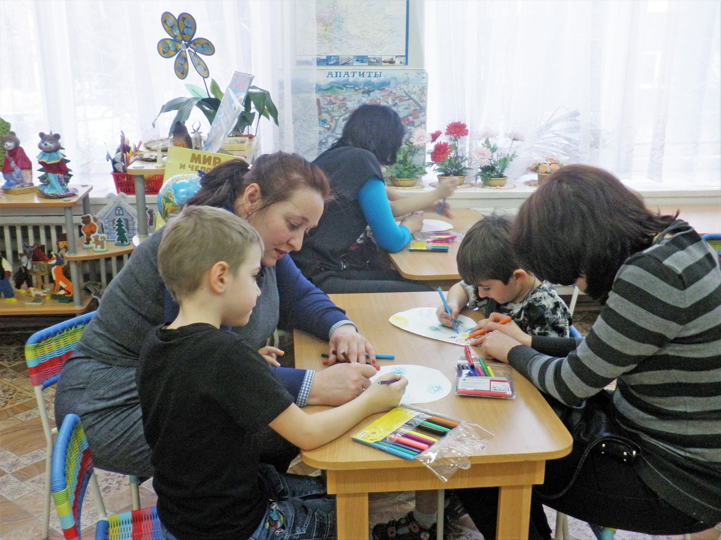 Скоро в школу, в первый класс