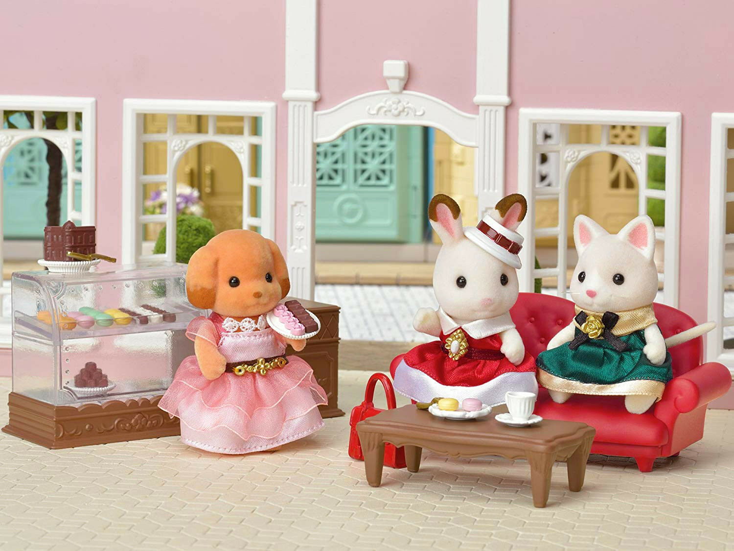 Бархатный мир миниатюр Sylvanian Families