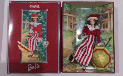 Коллекционная кукла Барби "Кока-Кола после прогулки"