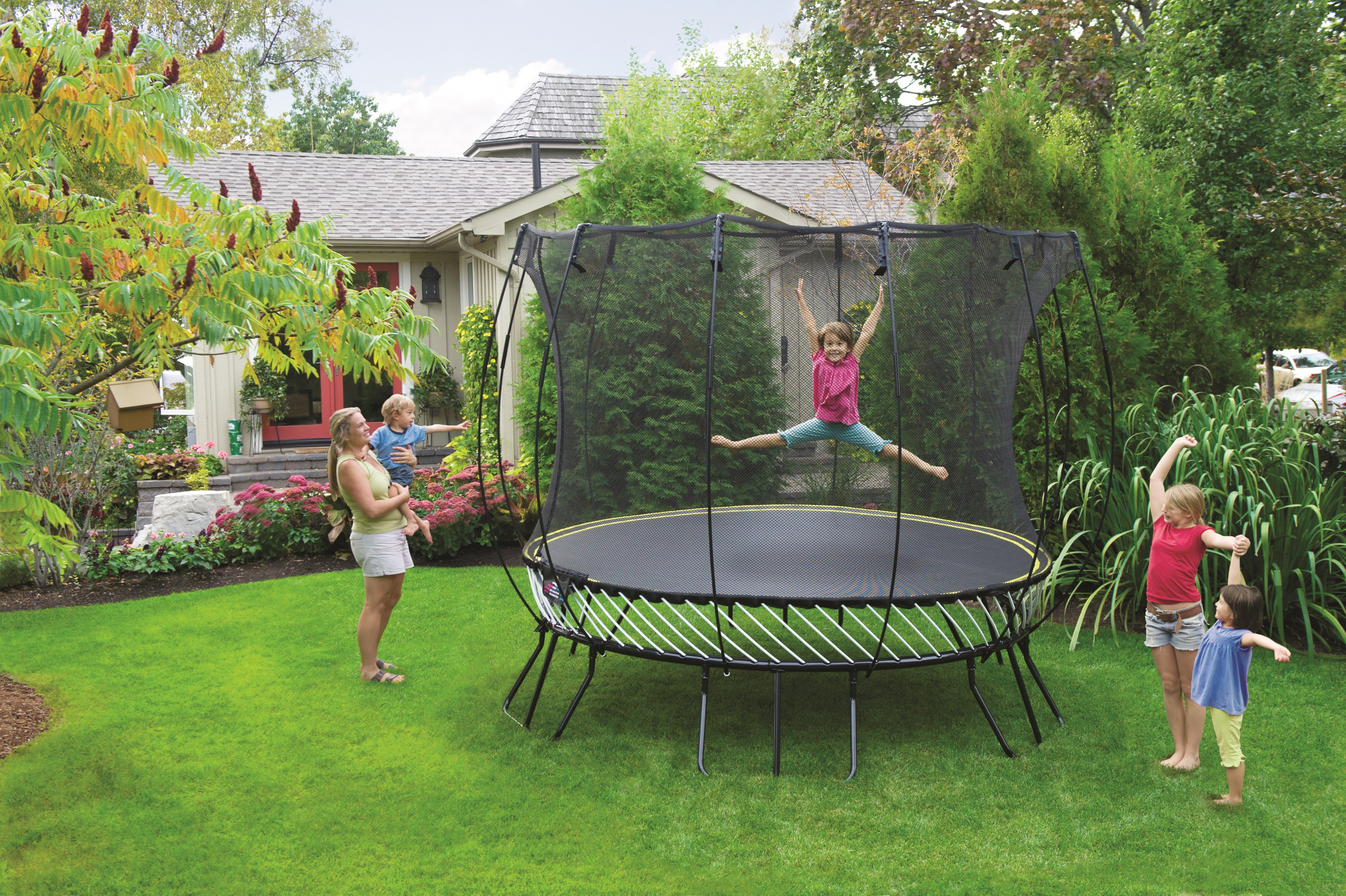 R79_backyard_happiness_1.jpg R79_backyard_happiness_1.jpg