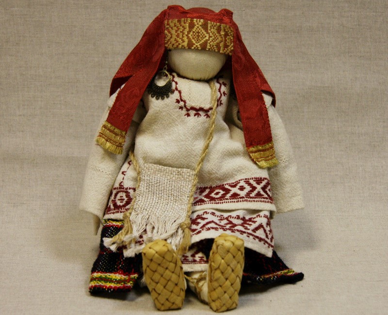 Кукла в русском костюме Кукла в русском костюме