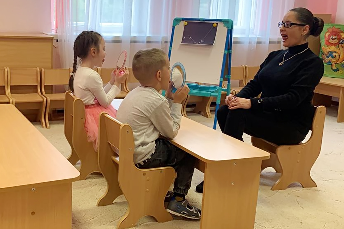 Альбина Рахимкулова - учитель-логопед Альбина Рахимкулова - учитель-логопед