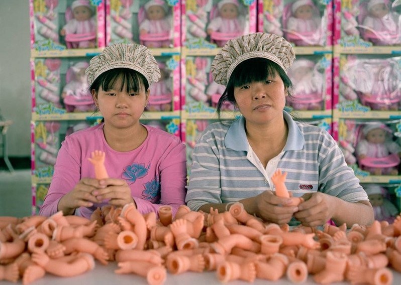 Кыргызстанских детей продолжают травить ядовитыми игрушками из Китая