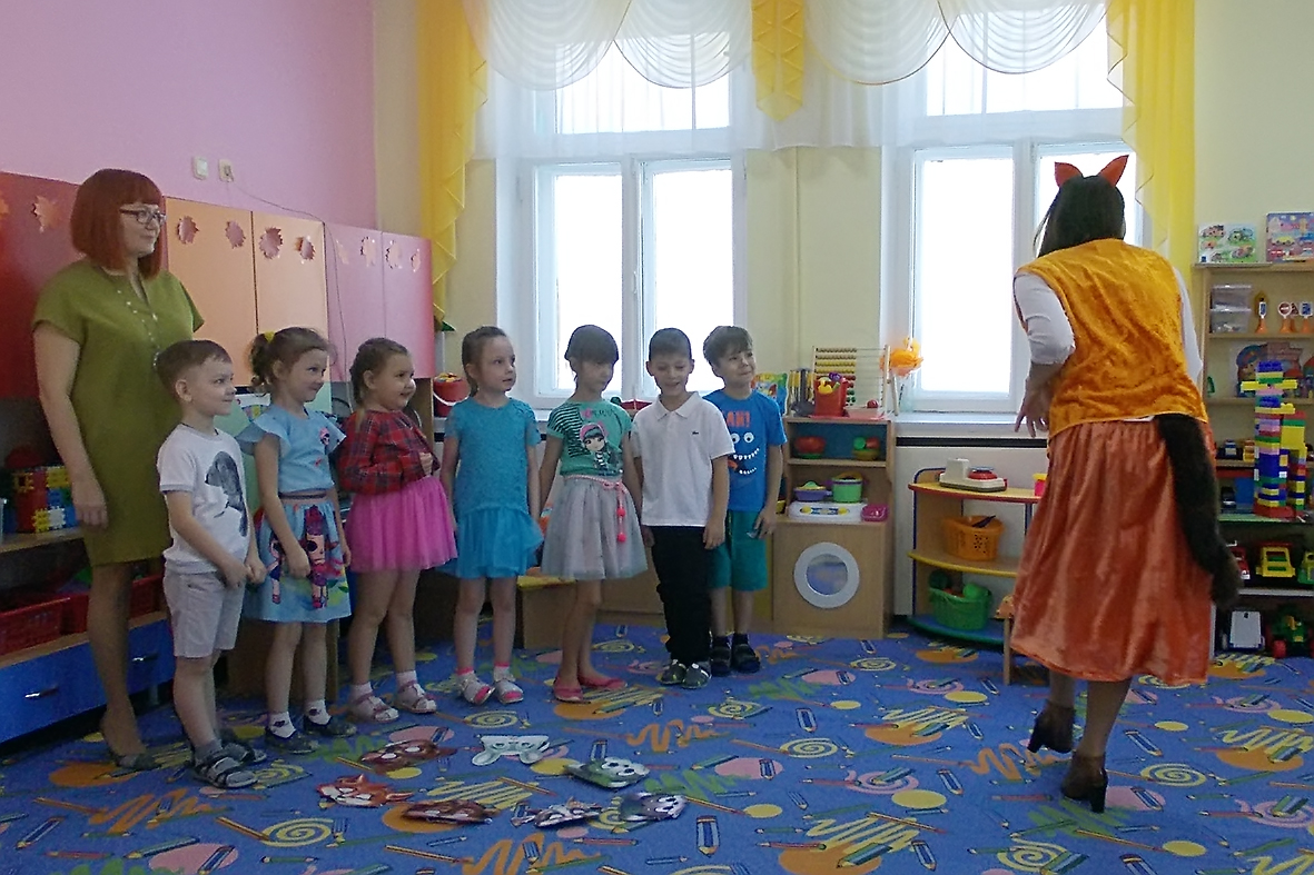 Лиса идёт, крадётся Лиса идёт, крадётся