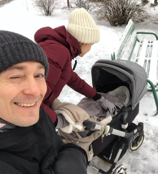 Сергей Безруков с новорожденным сыном Сергей Безруков с новорожденным сыном