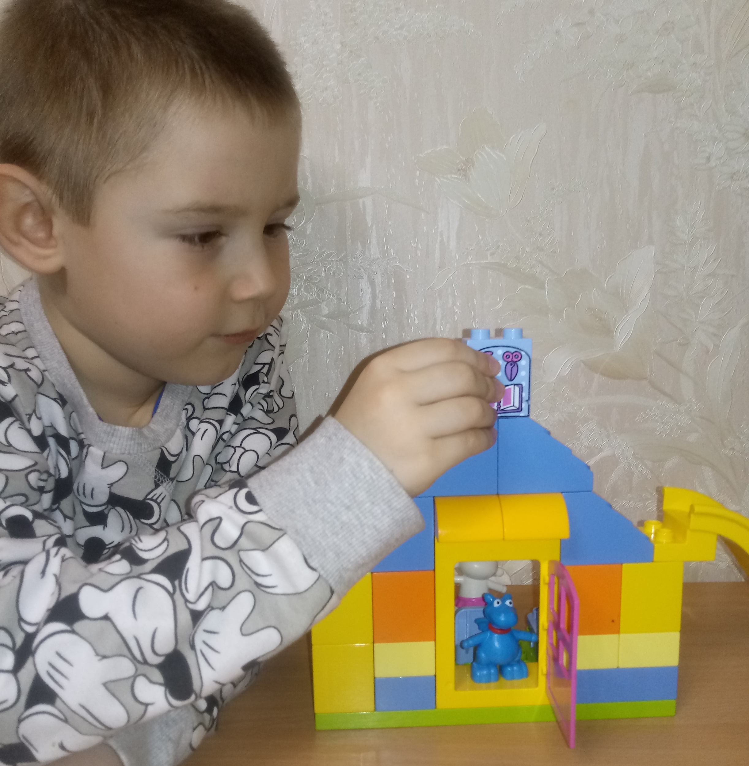 LEGO Duplo: Больница Доктора Плюшевой LEGO Duplo: Больница Доктора Плюшевой