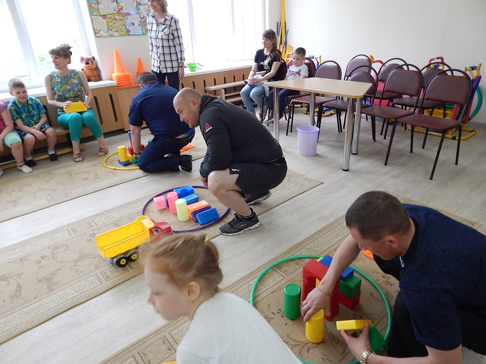 План-конспект физкультурного праздника для старших дошкольников и их родителей План-конспект физкультурного праздника для старших дошкольников и их родителей