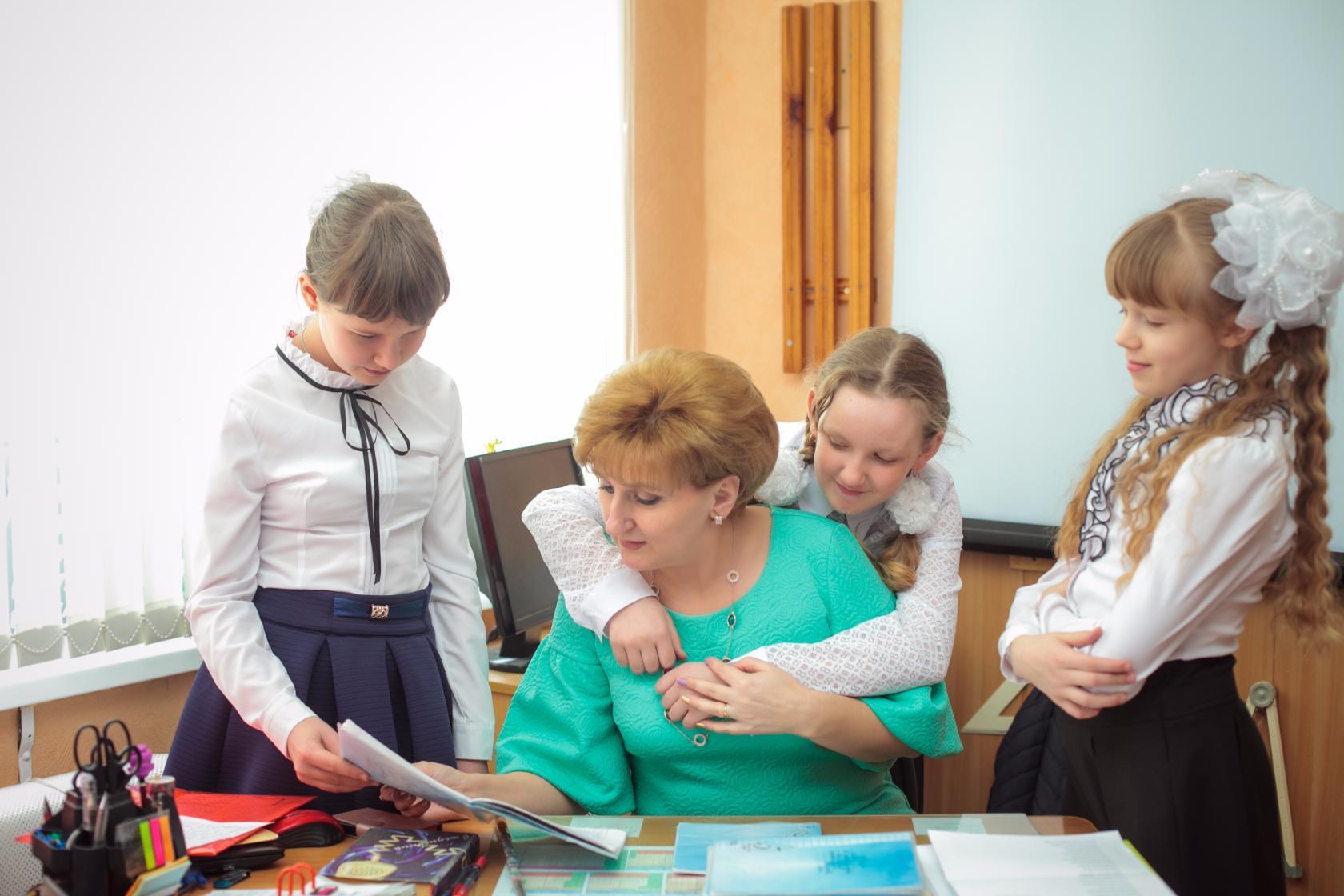 Маргарита Чаркова - учитель начальных классов Маргарита Чаркова - учитель начальных классов