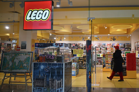 LEGO запустил кампанию к своему 90-летию LEGO запустил кампанию к своему 90-летию