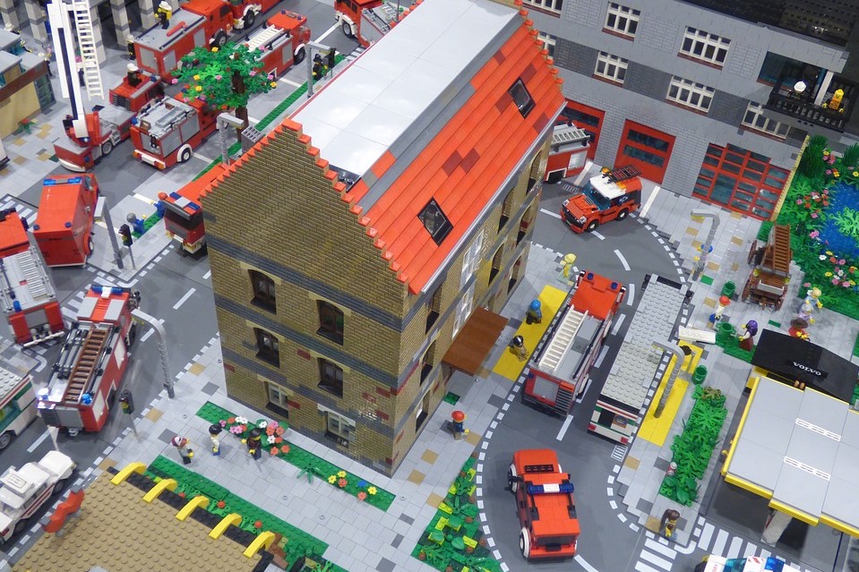 LEGO город