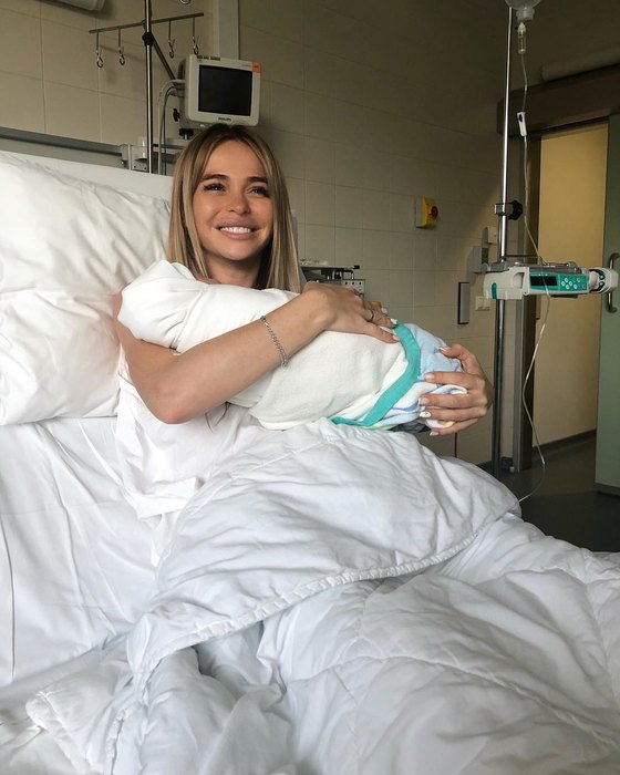 31-летняя Анна Хилькевич стала мамой во второй раз и показала дочь 31-летняя Анна Хилькевич стала мамой во второй раз и показала дочь