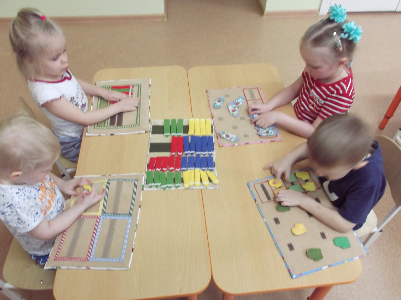 Игра «Найди рукавичке пару» Игра «Найди рукавичке пару»