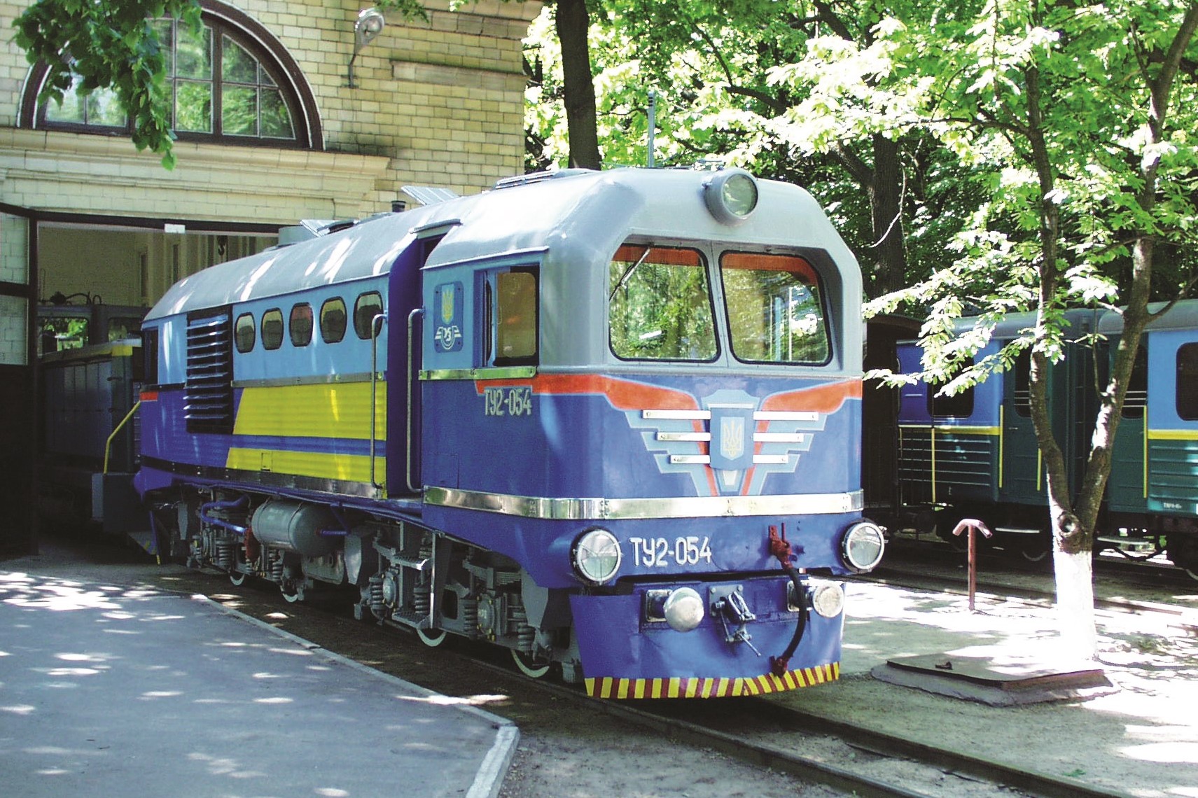 Kharkovskaya_DZhD_2002.jpg