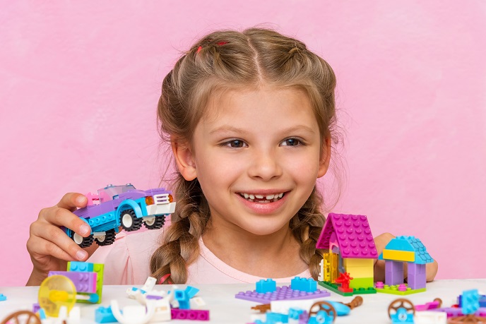Как выбрать конструктор LEGO для девочки по возрасту и интересам