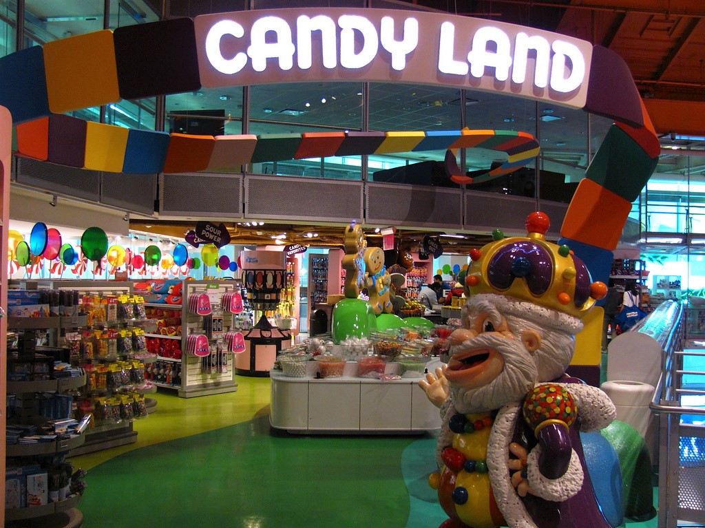Toys-R-Us-Times-Square-Candy-Land.jpg Toys-R-Us-Times-Square-Candy-Land.jpg