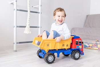 Игрушка большая грузовая машина Игрушка большая грузовая машина