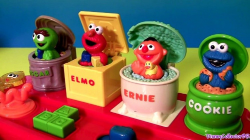 Игрушка Elmo's Restaurant Sesame Street Pop up Singing Pals