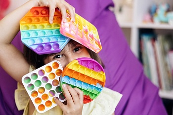 Детский праздник в стиле POP IT Детский праздник в стиле POP IT