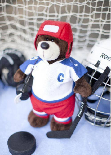 Медведь хоккеист
