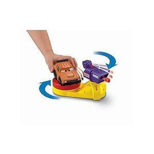 Imaginext disneypixar cars 2 vehicle and accessory pack - grem, acer and spy camera