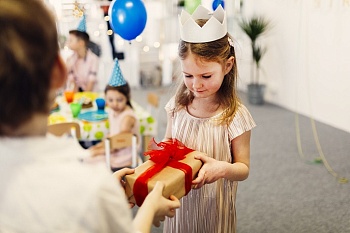 Что подарить девочке на 2 годика Что подарить девочке на 2 годика